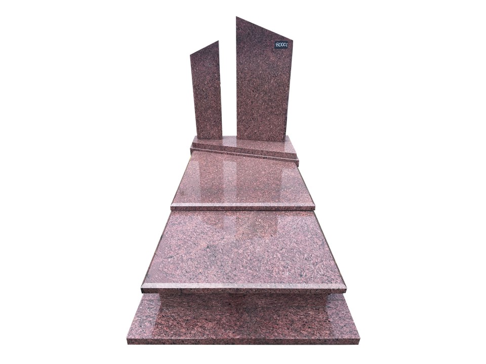 Nagrobek pojedynczy, granitowy brązowo-czarny o wymiarze podstawy 100x225 cm.